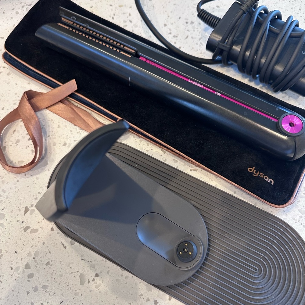 Dyson Hair Tool in Black and Pink - Picture 5 of 5